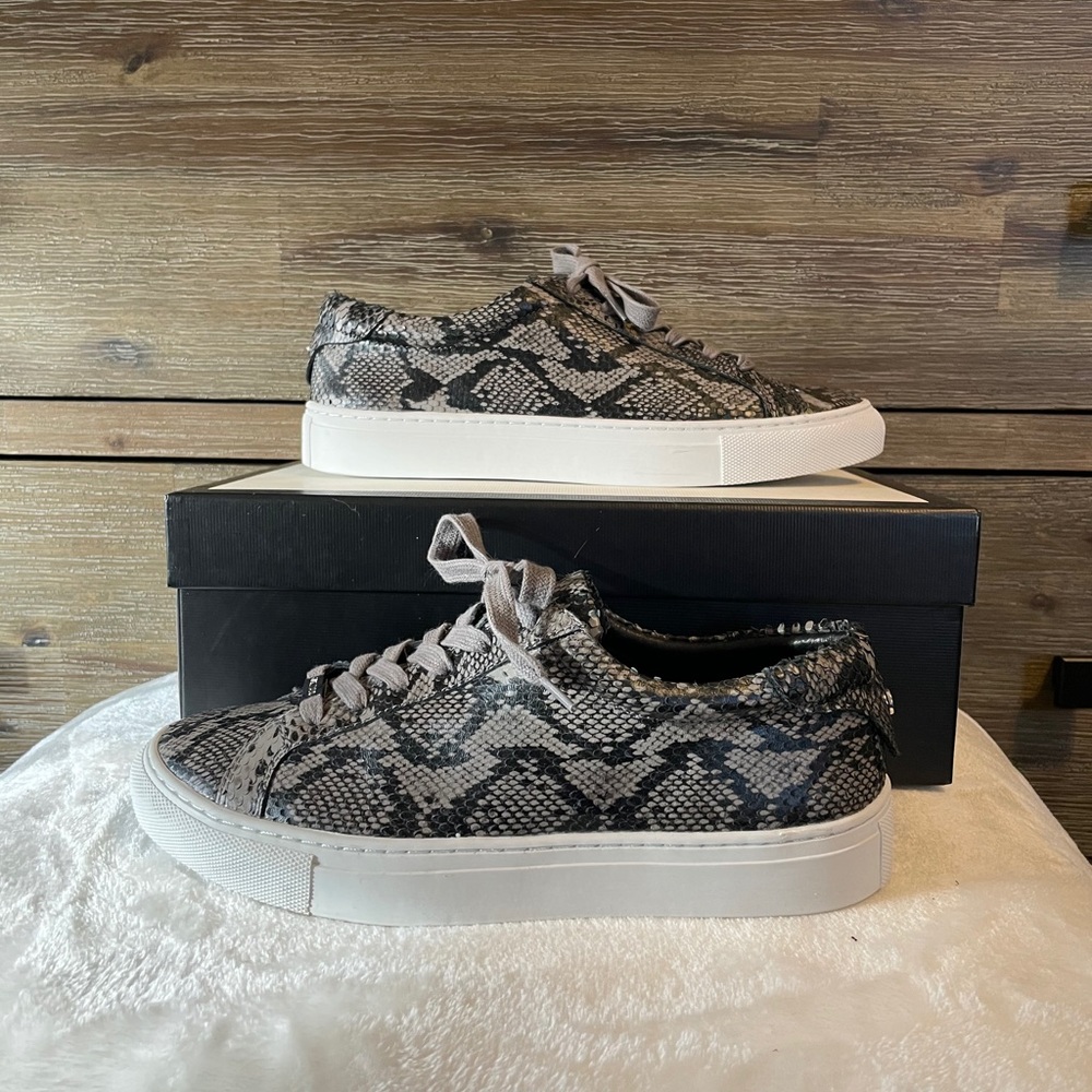 J Slides Lacee Women Sneakers Size 7 - image 2